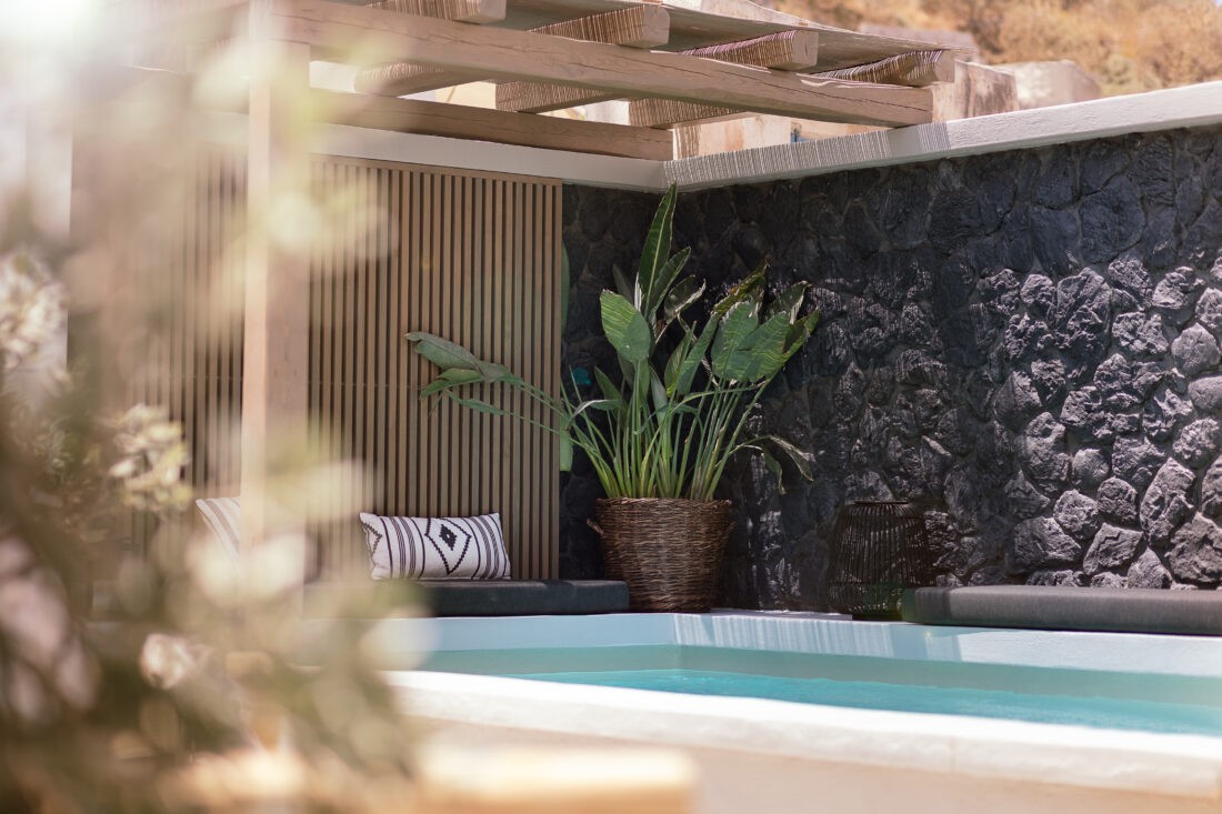 Hellas Stones Gea Black